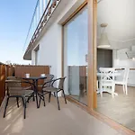 By Jantar Apartment *