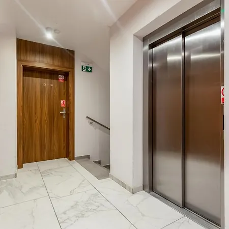 By Jantar Apartment *